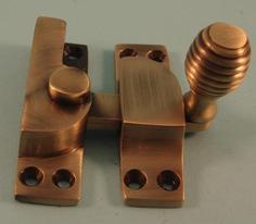 THD103/AB Straight Arm Fastener - Standard - Old Beehive Knob in Antique Brass