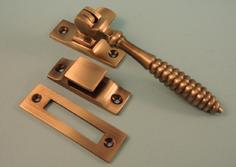 THD132/AB Reeded Casement Fastener with Hook and Mortice Plate in Antique Brass