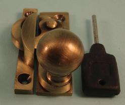 THD197L/AB Claw Fastener - Ball Knob - Locking - Antique Brass